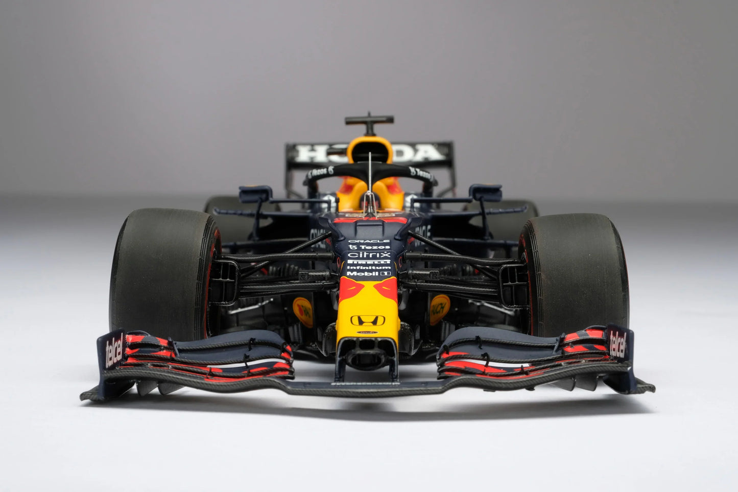 #1 Verstappen RB16B 2021 Abu Dhabi GP Winner 1:18 Amalgam Car Model